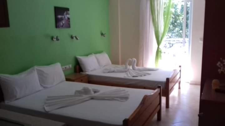 Poseidon Rooms Vrasná Exterior foto