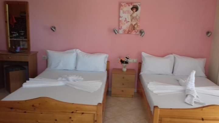 Poseidon Rooms Vrasná Exterior foto