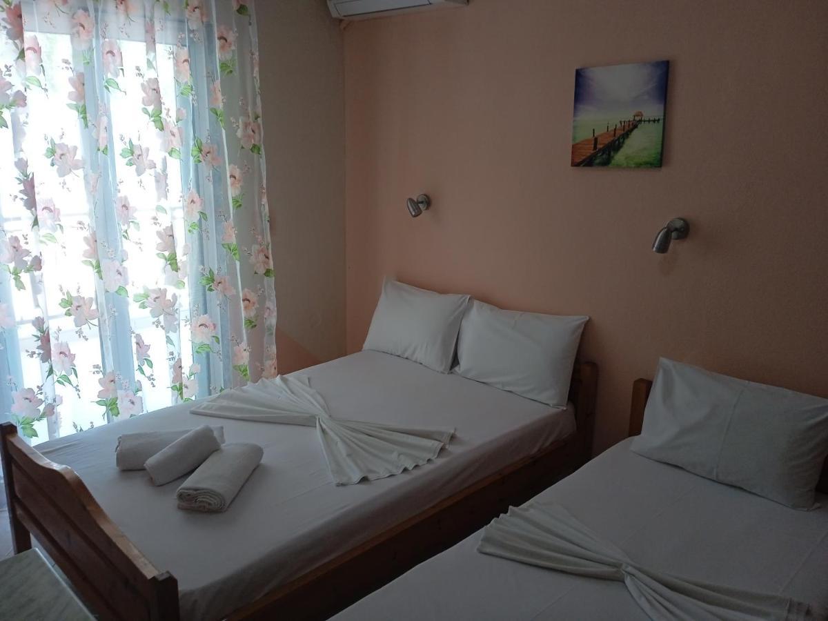 Poseidon Rooms Vrasná Exterior foto