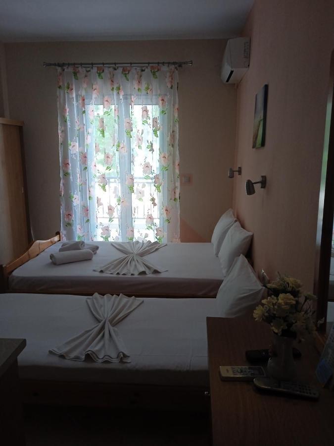 Poseidon Rooms Vrasná Exterior foto